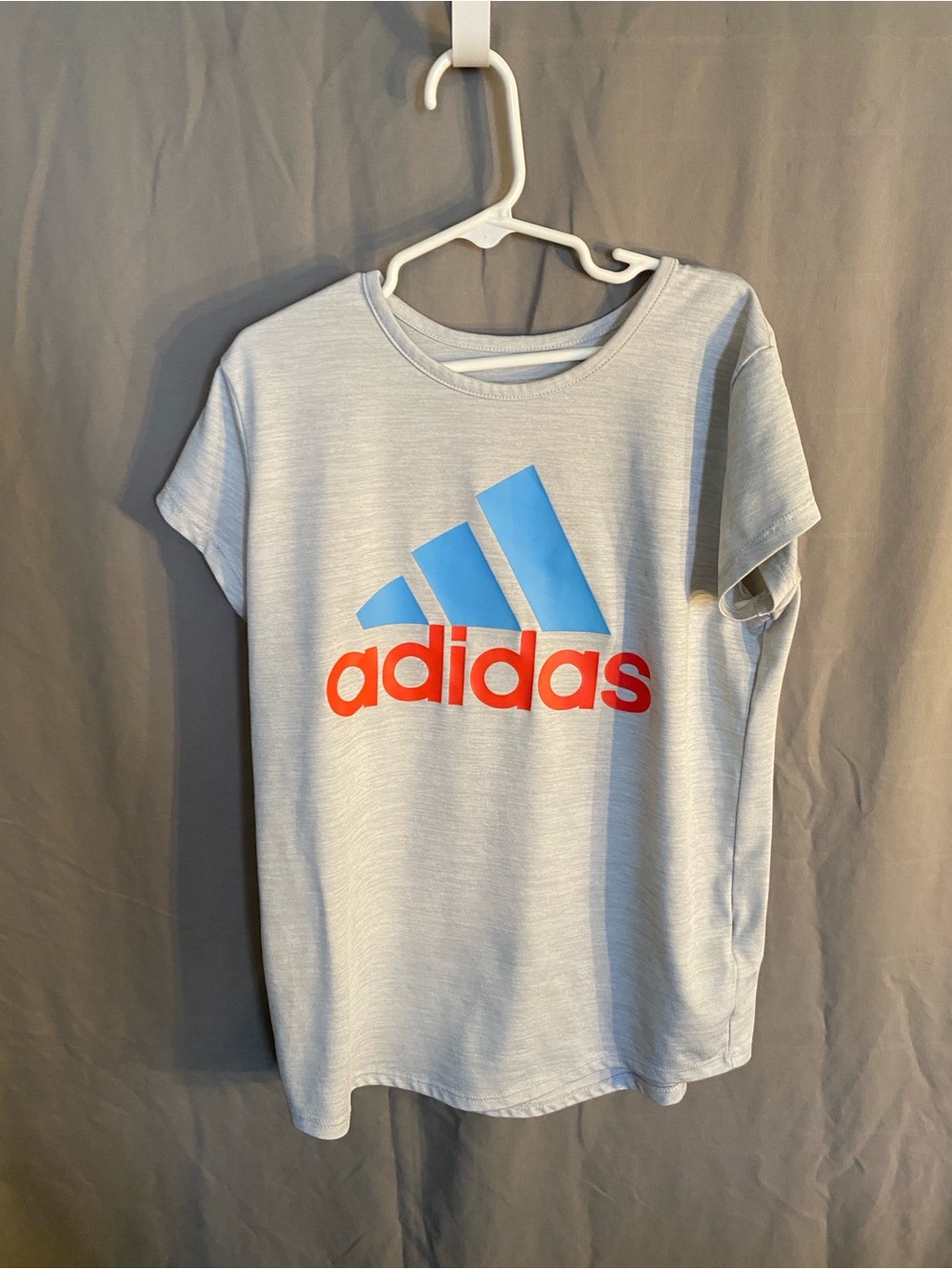 adidas Light Gray Kids Tee with Blue Logo and Red Wordmark